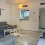 Апартаменти Piso En El Centro De La Carihuela