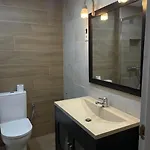 Piso En El Centro De La Carihuela Торремолінос