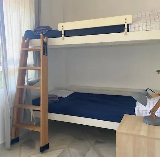 Piso En El Centro De La Carihuela Торремолинос