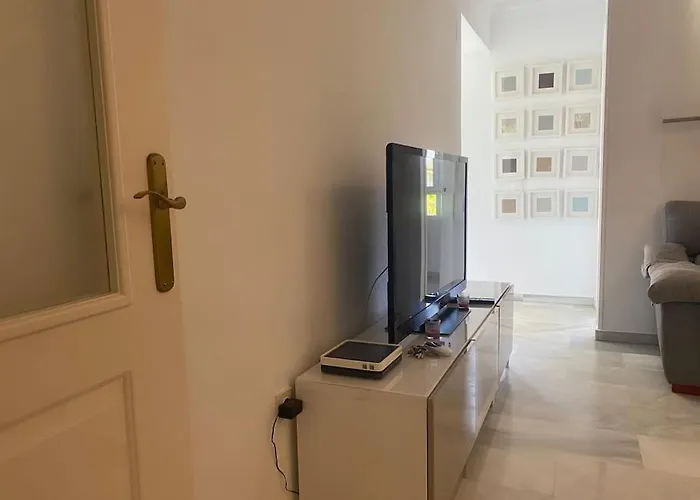 Piso En El Centro De La Carihuela Апартаменты *