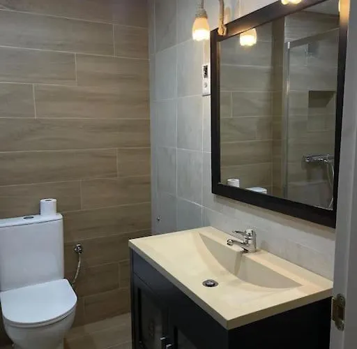 Piso En El Centro De La Carihuela Торремолинос